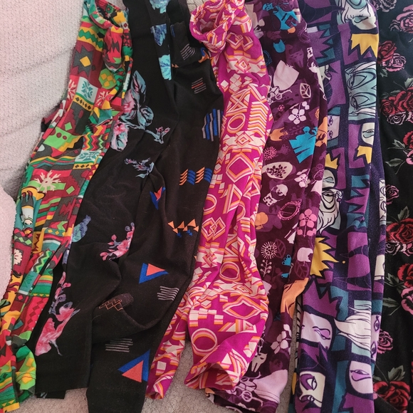 Colorful Patterned Leggings Collection - Picture 4 of 5